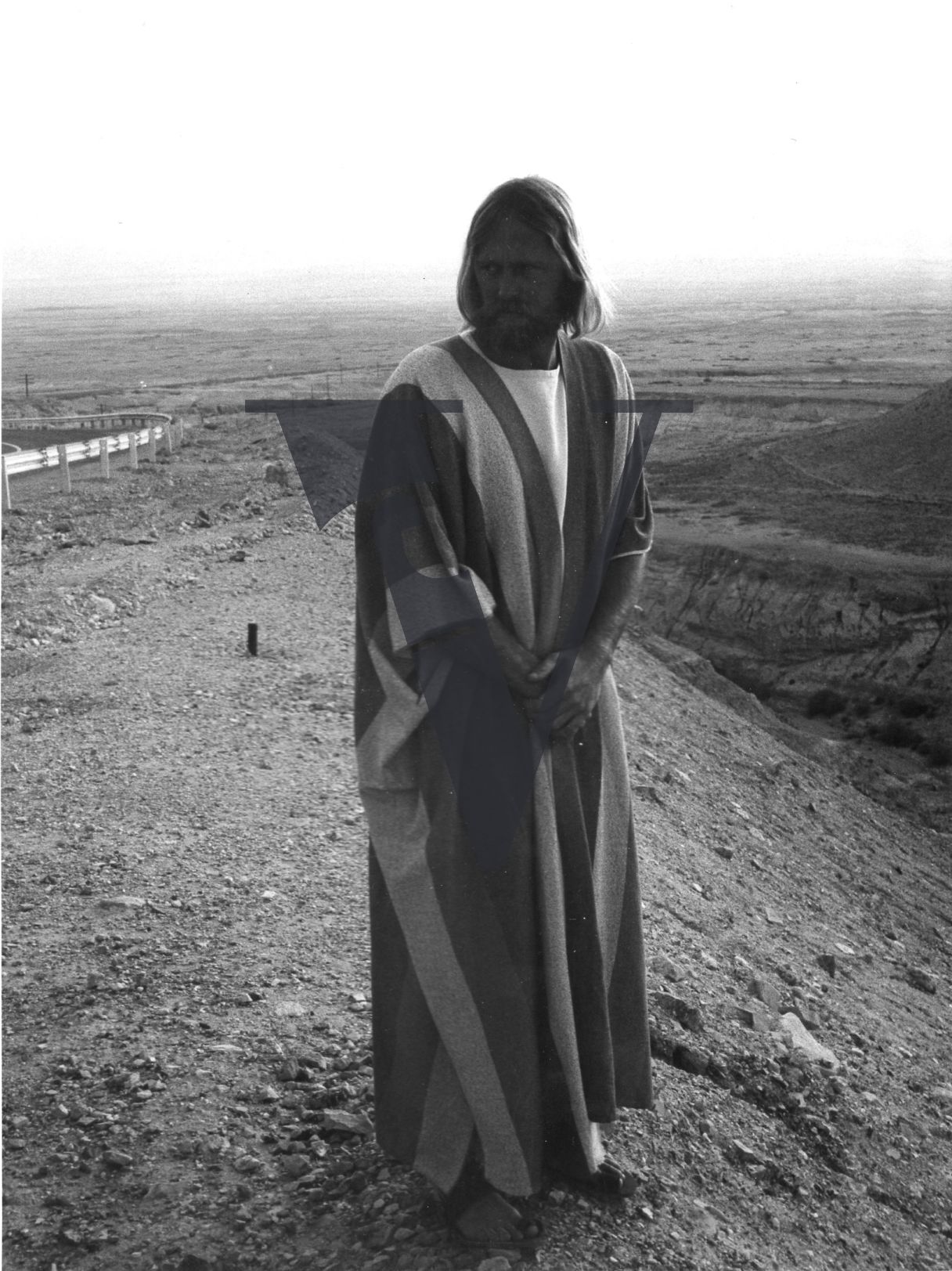 The Gospel Road, production stills, Johnny Cash, Robert Elfstrom, Jesus in gown.